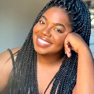 Meet your Posher, Kayla